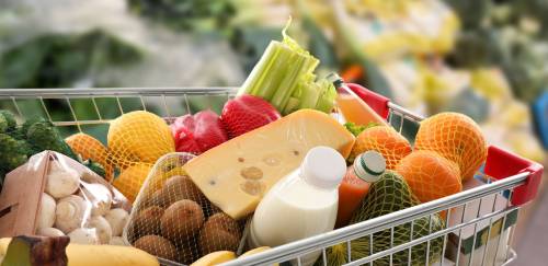 Consumo das famílias acelera 6,21% em março e fecha trimestre em alta