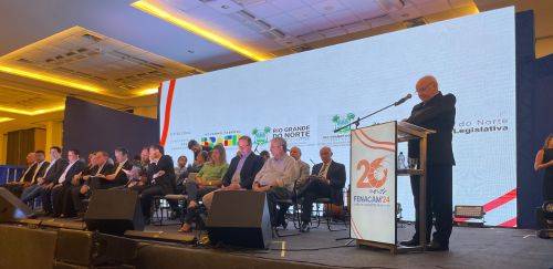 Em sua 20ª edição, Fenacam assopra velinhas em festa cheia Em sua 20ª edição, Fenacam assopra velinhas em festa cheia