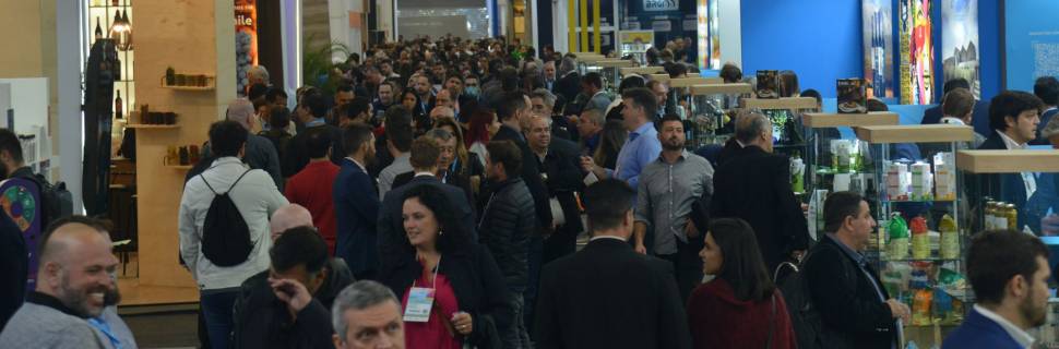 >Apas Show começa hoje (13/5) e tem pescado garantido com 32 estandes Apas Show começa hoje (13/5) e tem pescado garantido com 32 estandes