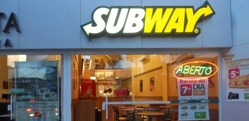 Subway é acusada de vender sanduíche de atum falsificado