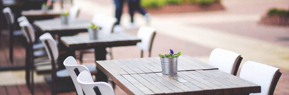 Pesquisa mostra que 71% dos bares e restaurantes têm dívidas