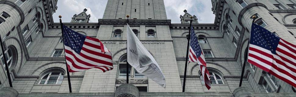 Justiça dos EUA anula tarifas comerciais impostas por Trump