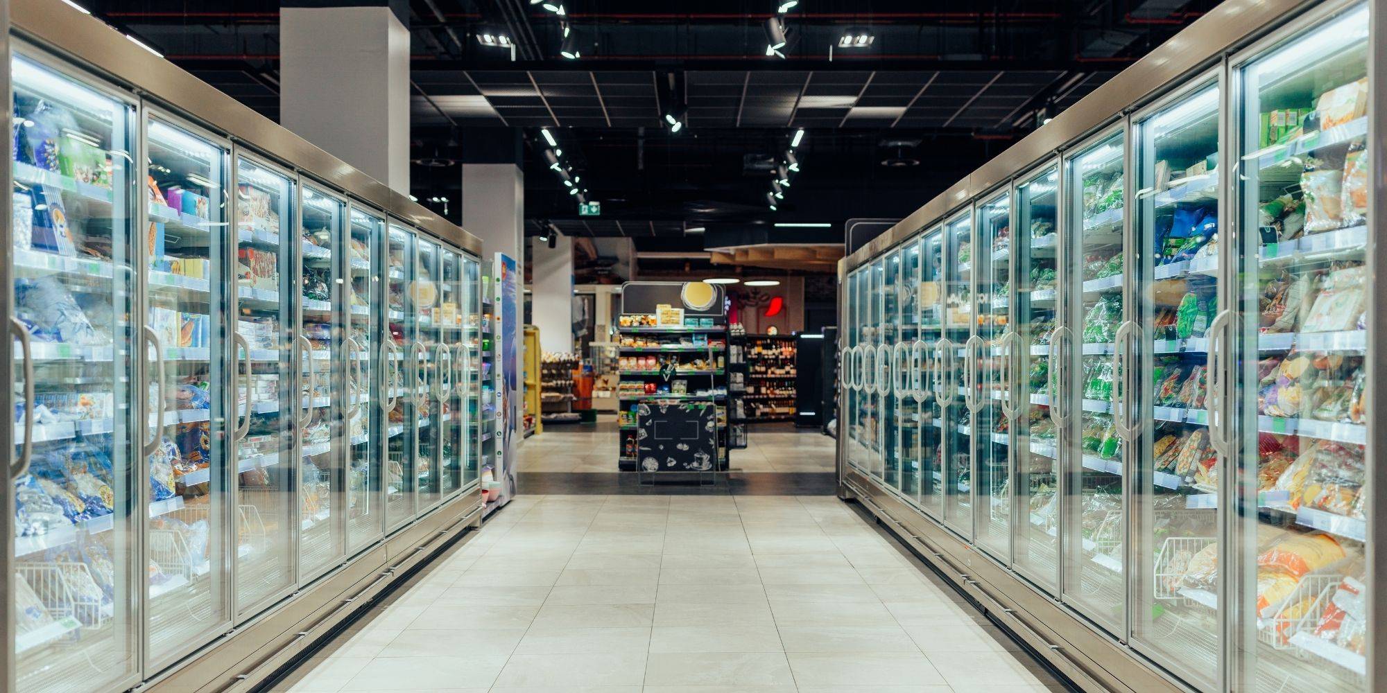 Pressão do atacarejo leva supermercados de bairro a mudar estratégia 