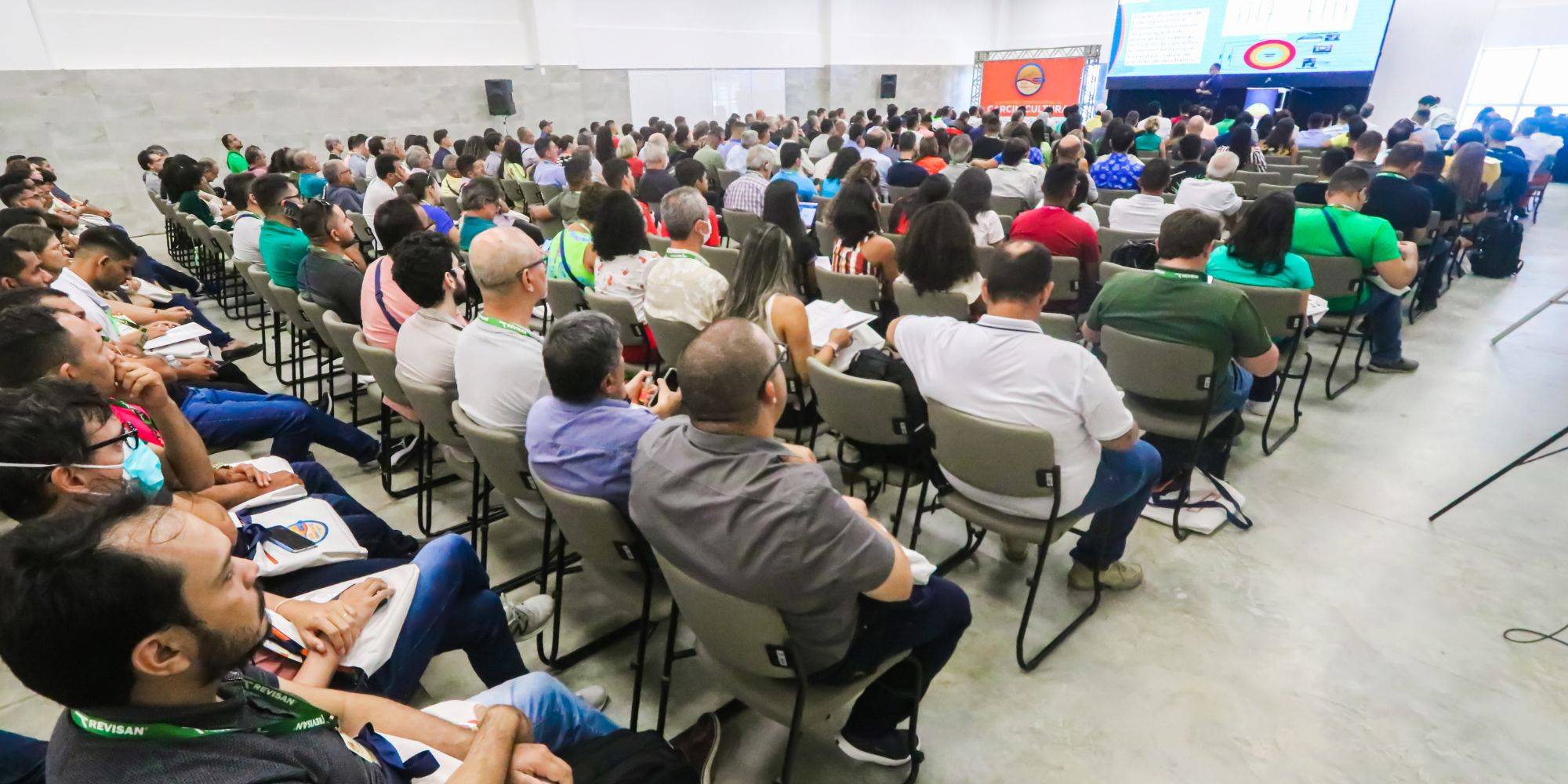 De olho no mercado internacional, 19ª Fenacam começa hoje (14)