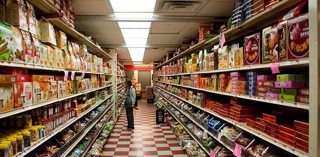 IBGE diz que varejo segura queda da inflação